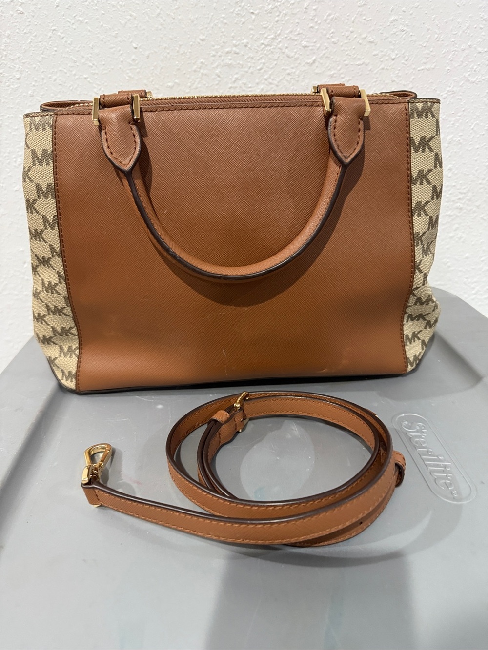 Michael Kors Tan and Beige Signature Satchel with Gold Hardware - Picture 3 of 7